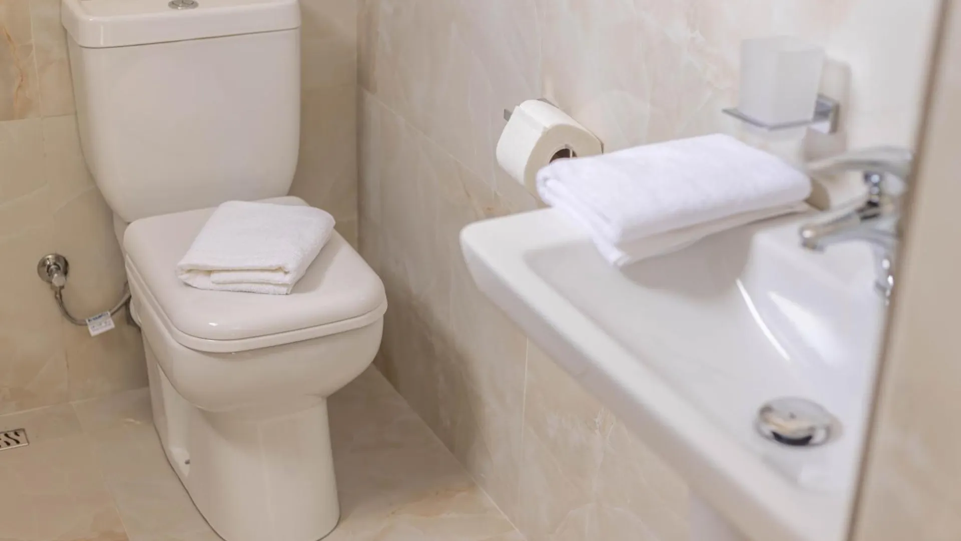 Hotel Vila Max Dıraç Arnavutluk