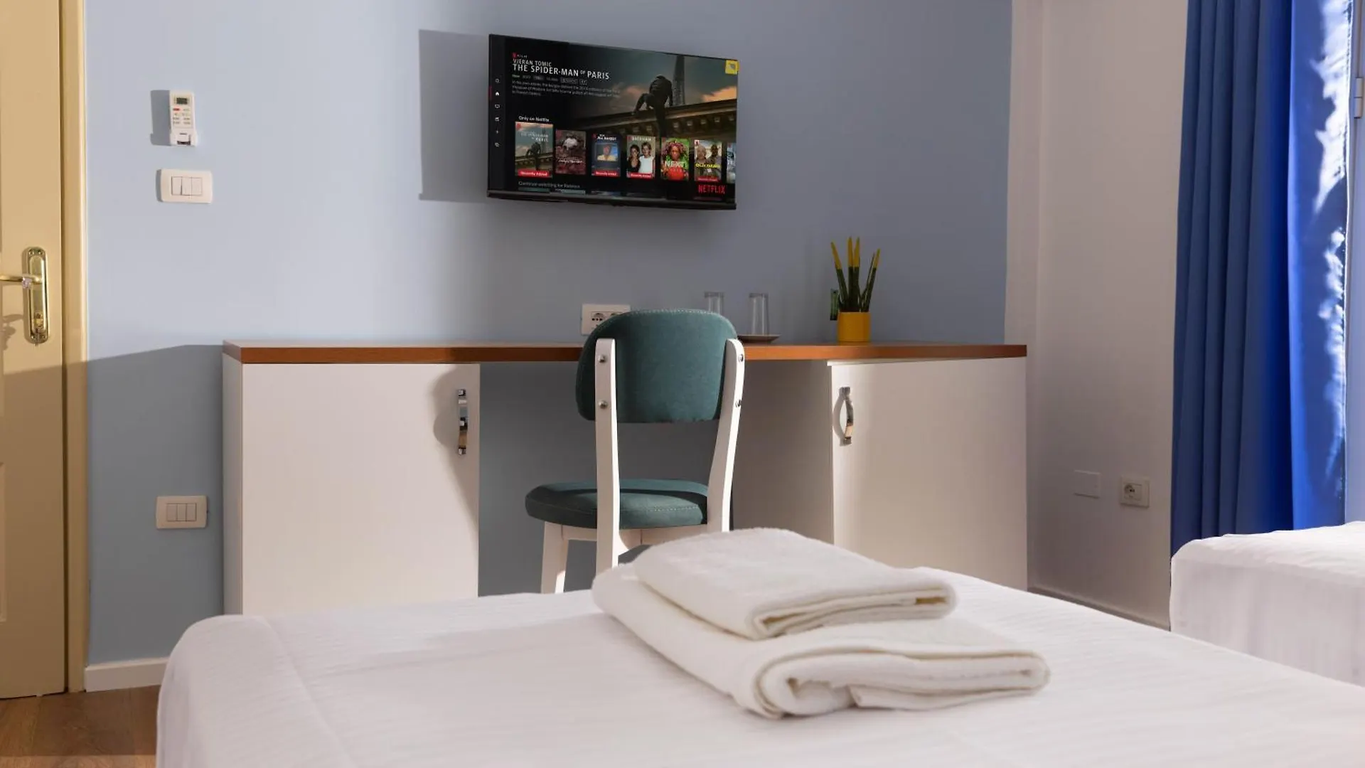 **  Hotel Vila Max Durrës Albanien