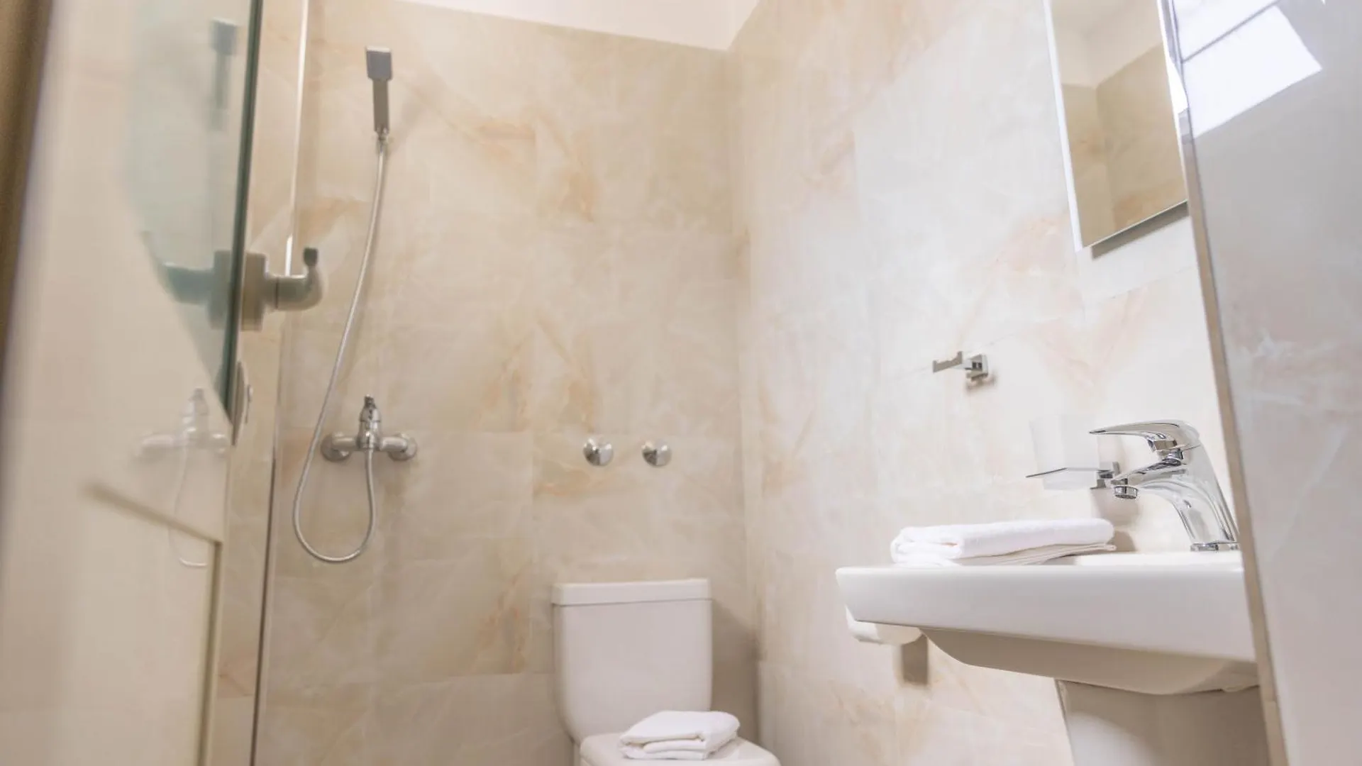Hotel Vila Max Durres 2*,