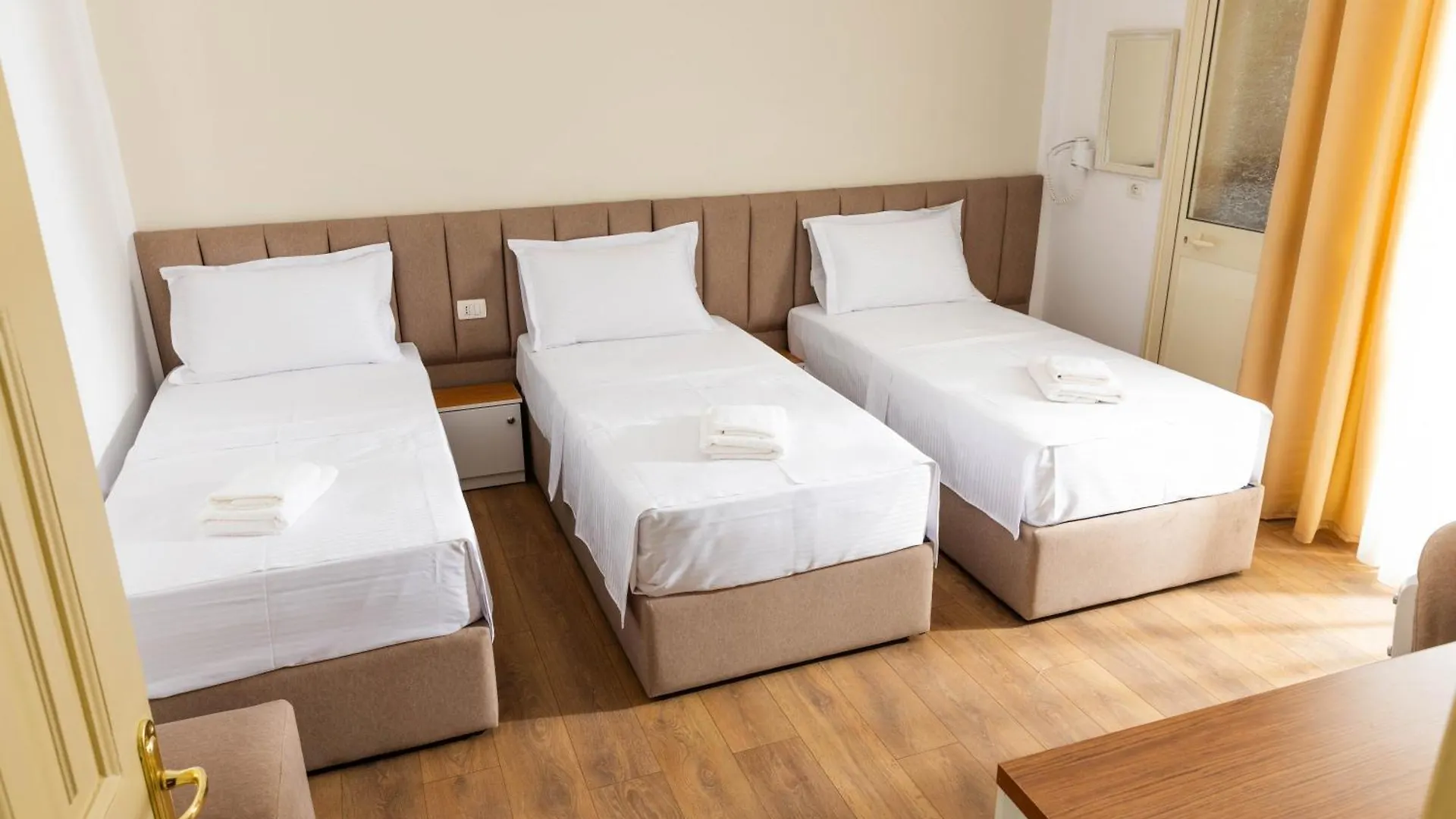 Hotel Vila Max Durres