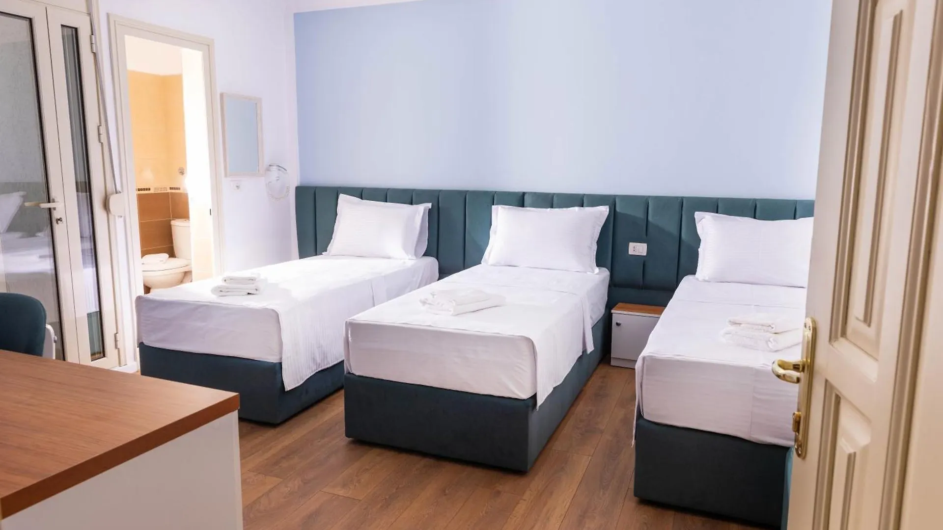 Hotel Vila Max Durres